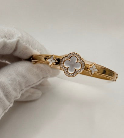 Gold Clover Mother-of-Pearl Bangle Bracelet