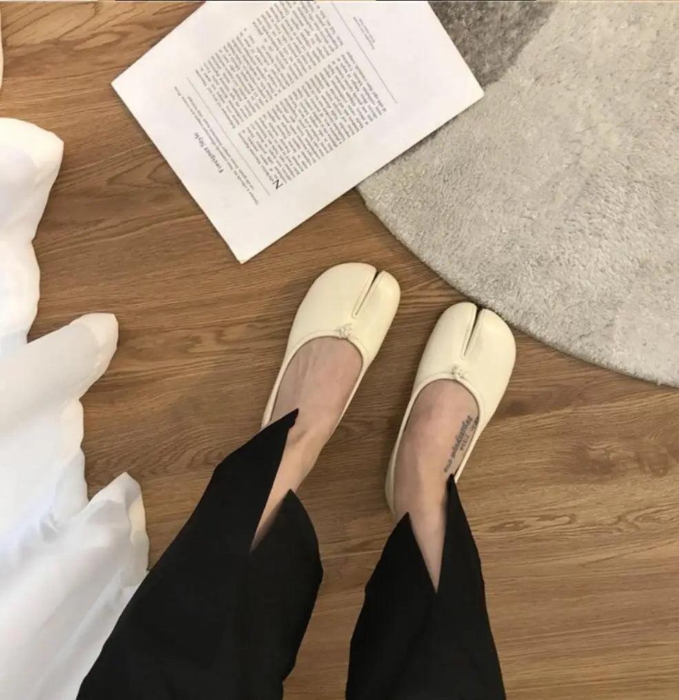 The Willow Split-Toe Ballet Flats
