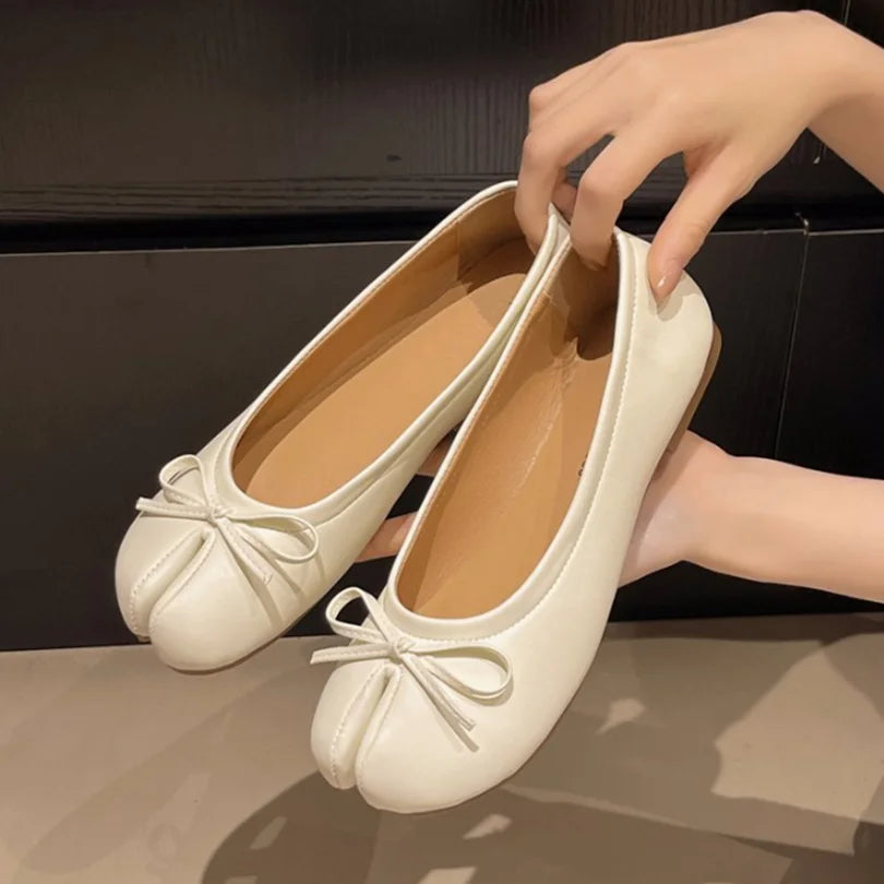 The Willow Split-Toe Ballet Flats