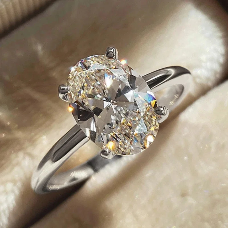 The Everly Ring | 925 Sterling Silver Oval Solitaire Ring