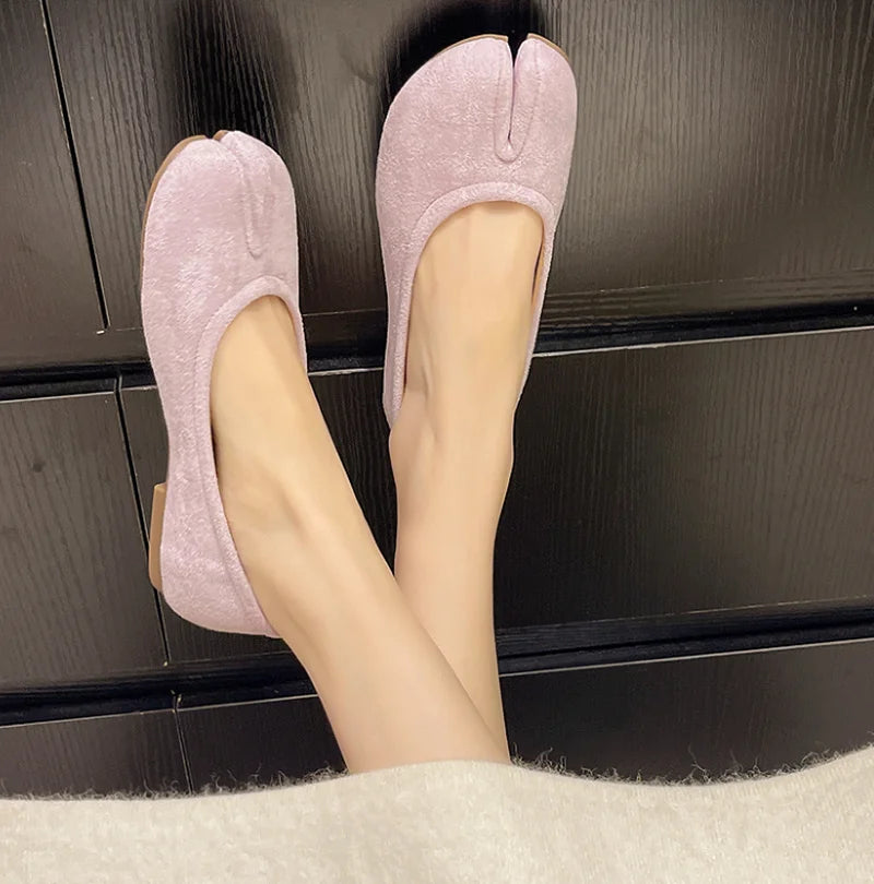 The Willow Split-Toe Ballet Flats