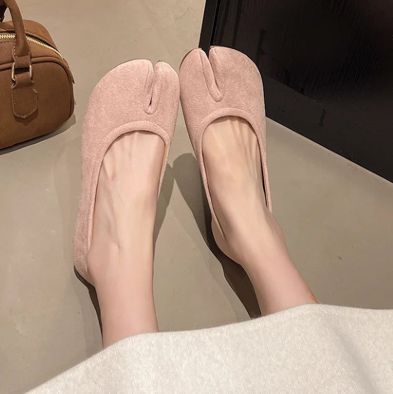 The Willow Split-Toe Ballet Flats