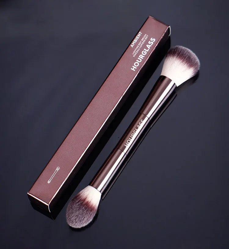 Hourglass Dual-Ended Makeup Brush – Blush, Bronzer & Contour Brush