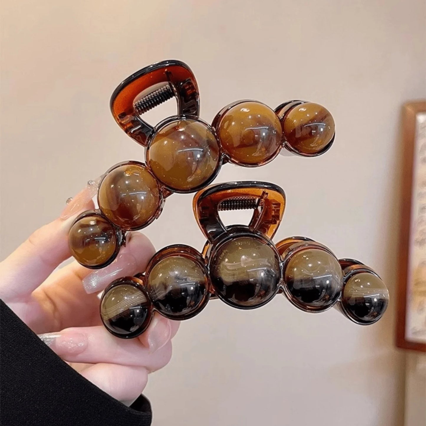 Mocha Bubble Claw Clip