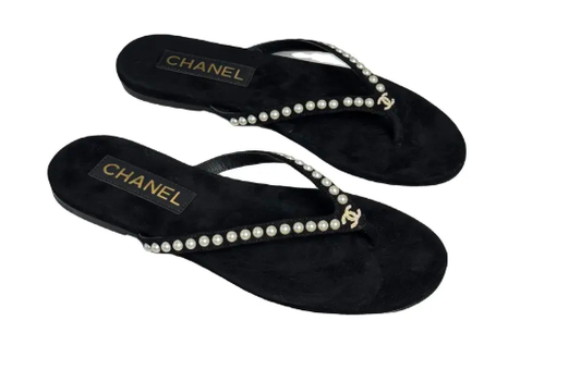 Pearl Embellished Sandals – Black