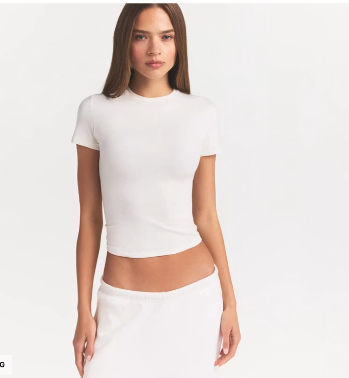 Skims Everyday Sculpt Tee | Buttery Soft Fitted Essential Top