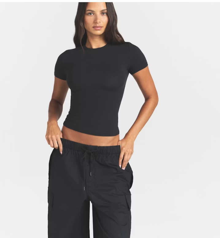 Skims Everyday Sculpt Tee | Buttery Soft Fitted Essential Top