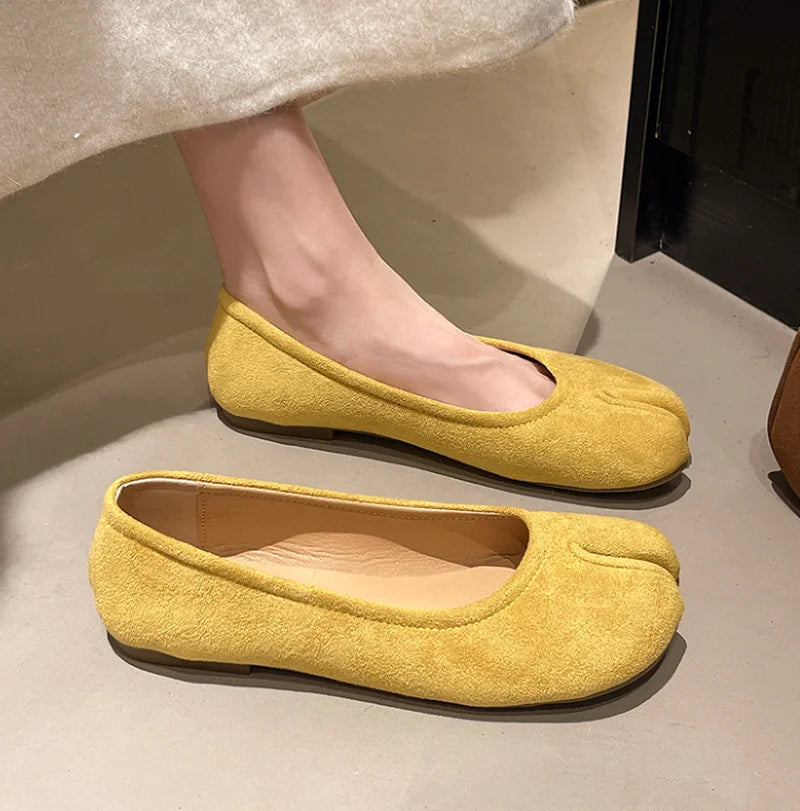 The Willow Split-Toe Ballet Flats