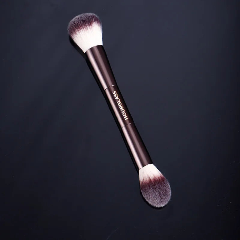 Hourglass Dual-Ended Makeup Brush – Blush, Bronzer & Contour Brush