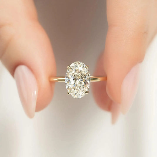 The Everly Ring | 925 Sterling Silver Oval Solitaire Ring
