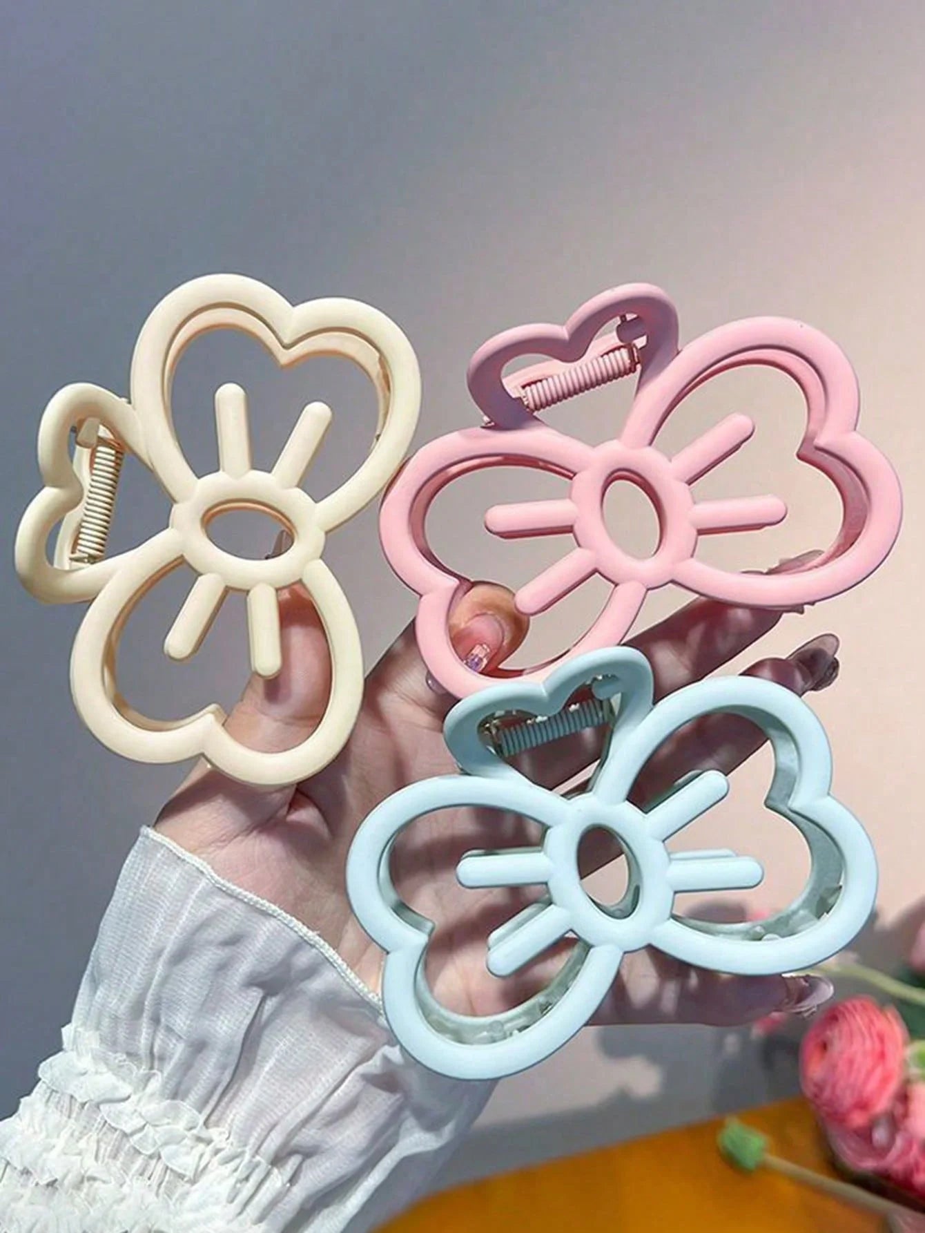 Bloom Hair Claw Clip | Matte Flower Hair Clip | Everyday Cute Hair Accessory